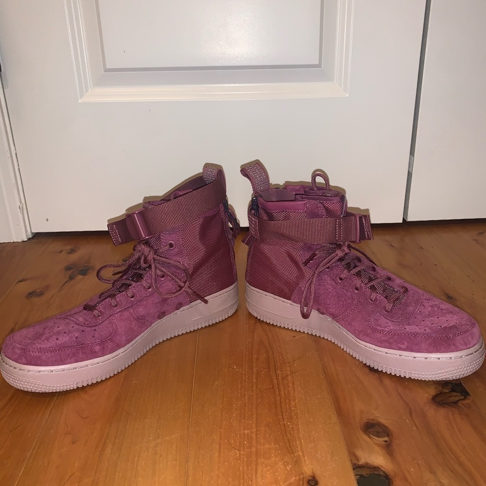 Women’s Nike high top air SFAF1 - Picture 8 of 9